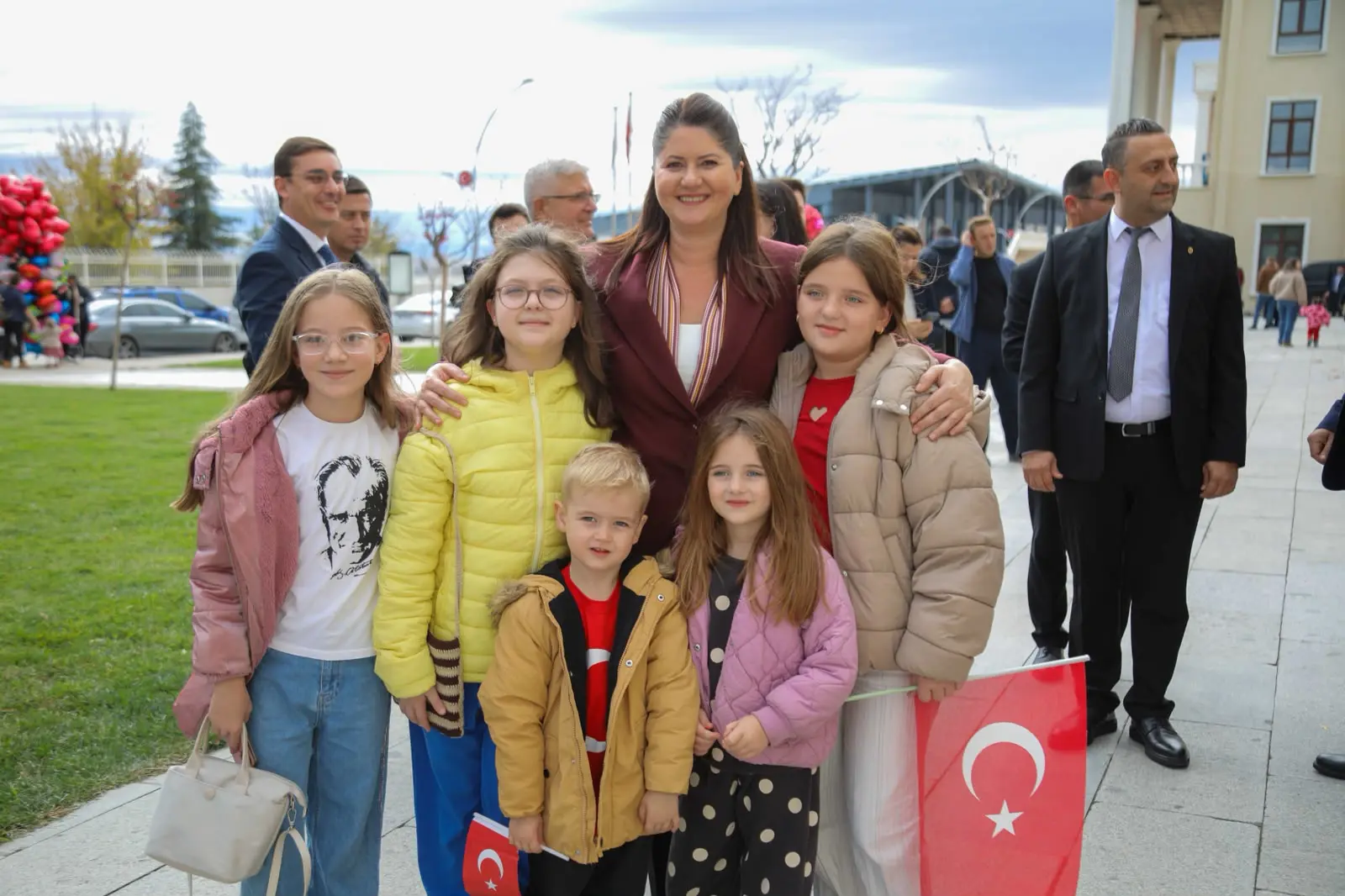 CUMHURİYET COŞKUSU EDİRNE’DE ÇOCUKLARIN NEŞESİYLE BÜYÜDÜ galeri görseli